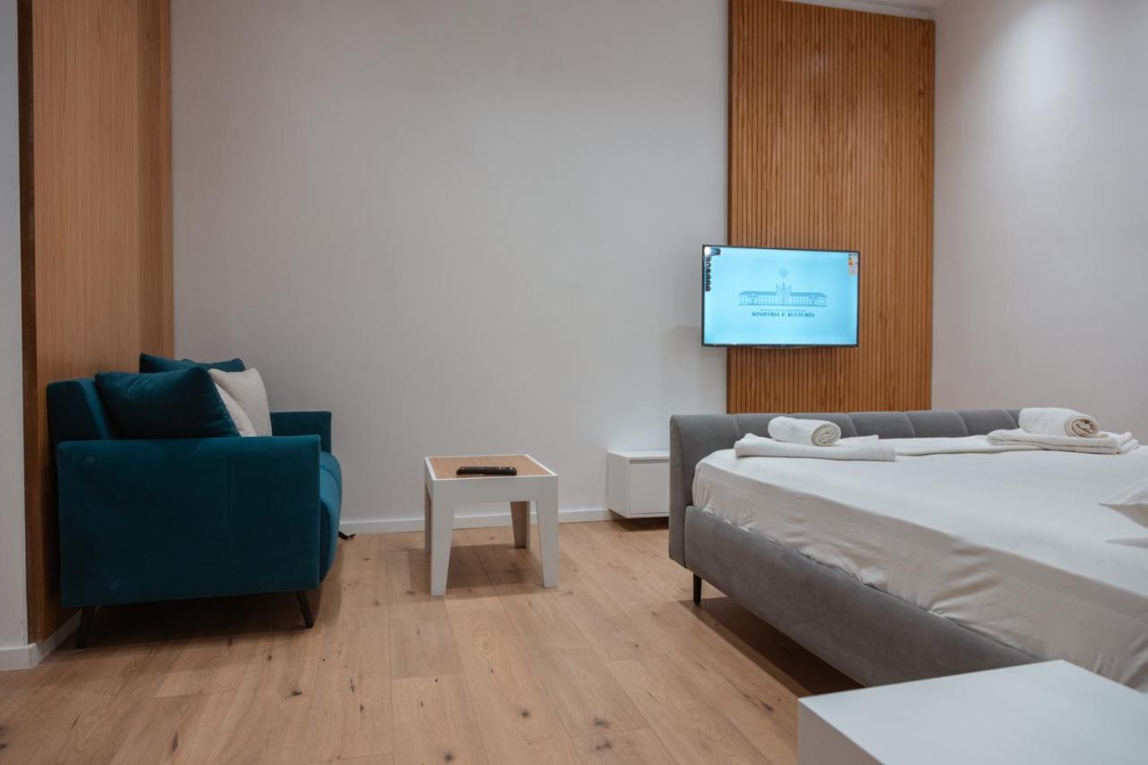 Britney'S Apartments Tirana Kültér fotó