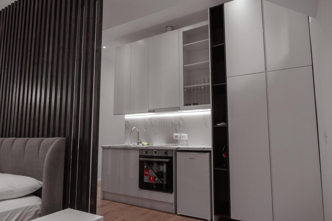 Britney'S Apartments Tirana Kültér fotó